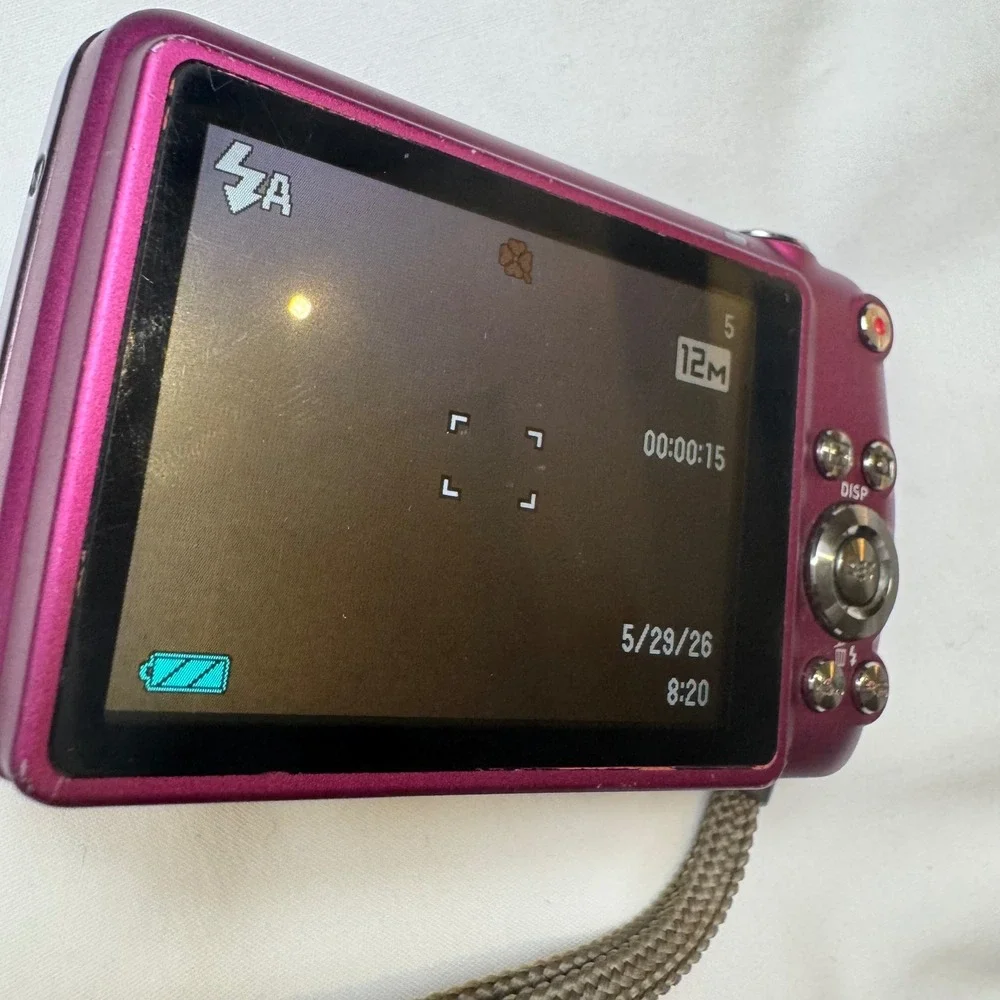 CASIO EXILIM EX-S7 CCD 12MP Digital Camera Metallic Fully Tested battery incl.